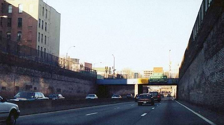 Brooklyn-Queens BQE Red Hook Carroll Gardens Northbound Image 0