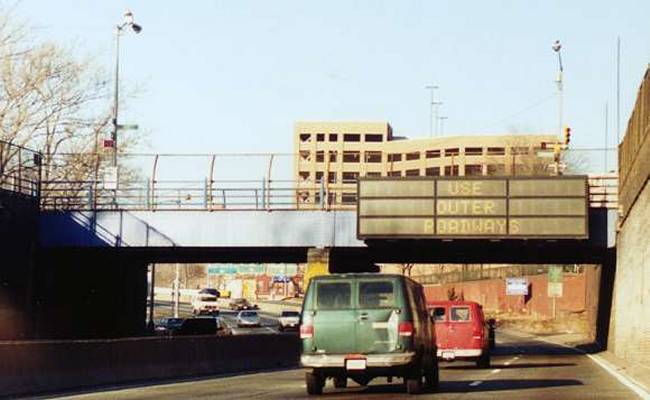 Brooklyn-Queens BQE Red Hook Carroll Gardens Northbound Image 1