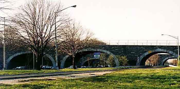 Grand Central Parkway West Jewel Avenue 69th Avenue Image 1