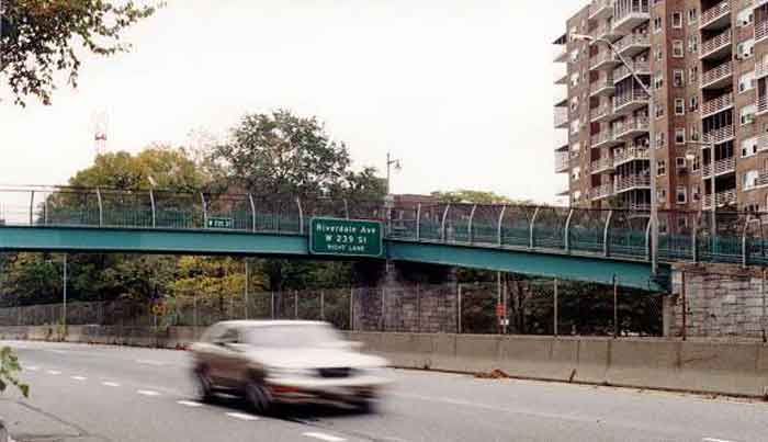 Henry Hudson Parkway at 235th Street Riverdale Bronx Image 0