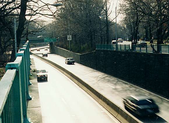 Jackie Robinson Parkway at Park Lane Square Image 0