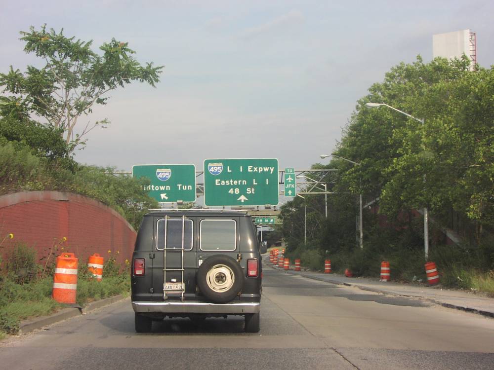 Long Island Expressway Entrance Ramp from BQE Exit 35 Image 0