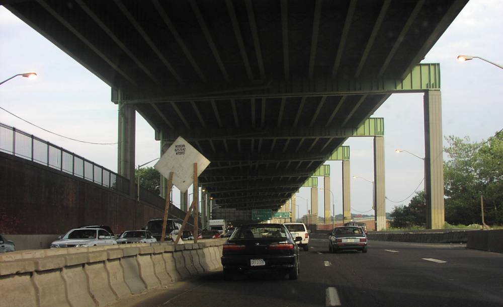 Long Island Expressway LIE Lower Deck East to Maurice Avenue Image 0