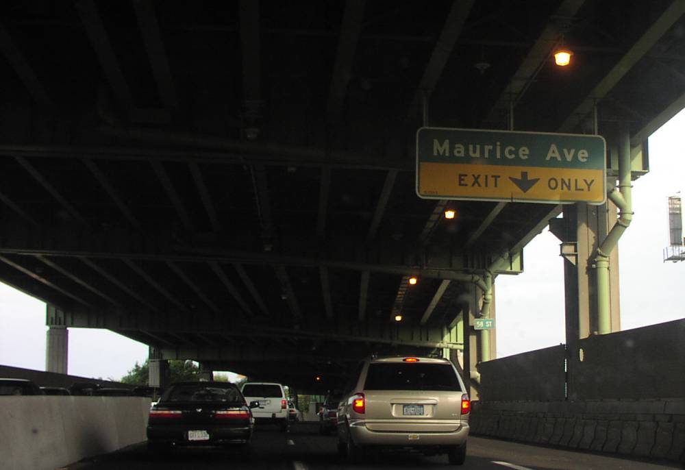 Long Island Expressway LIE Lower Deck East to Maurice Avenue Image 4