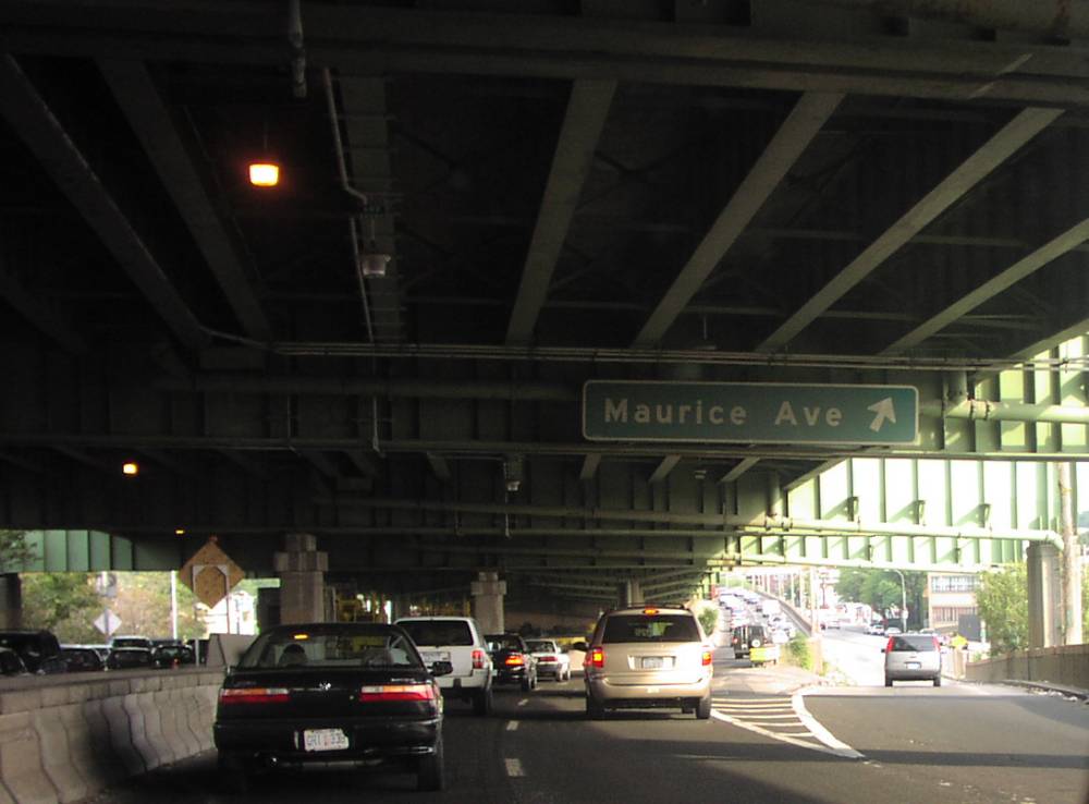 Long Island Expressway LIE Lower Deck East to Maurice Avenue Image 6