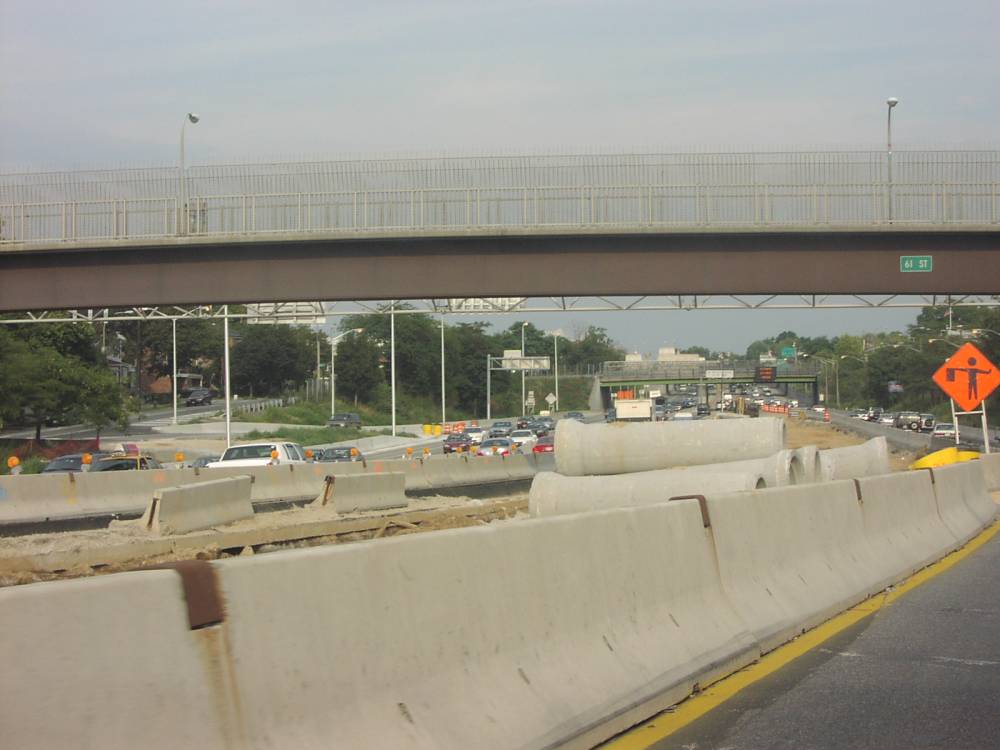 Long Island Expressway LIE East to Hamilton Place Maspeth Image 1
